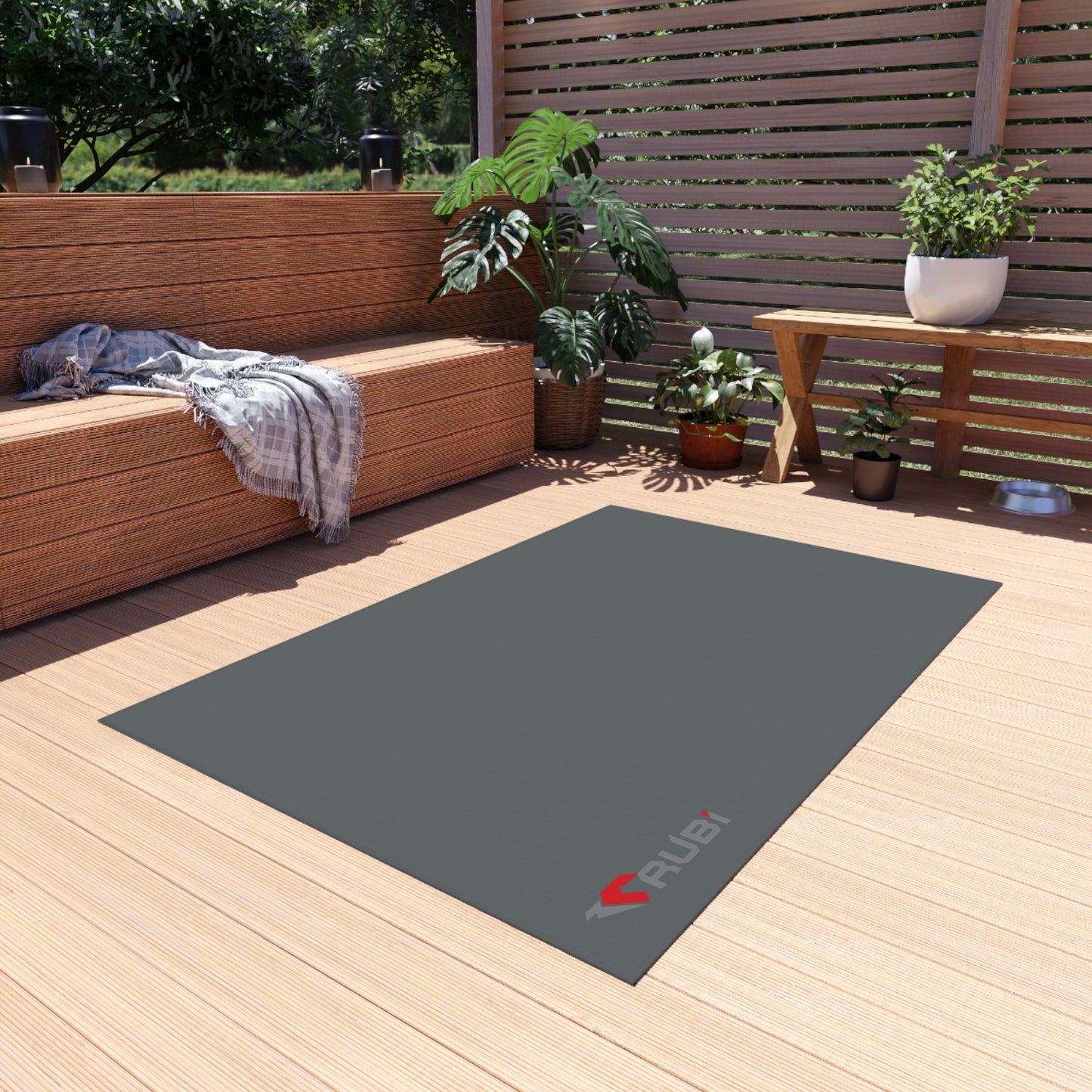 Stylish Outdoor Rug for Patios & Decks – Modern Design