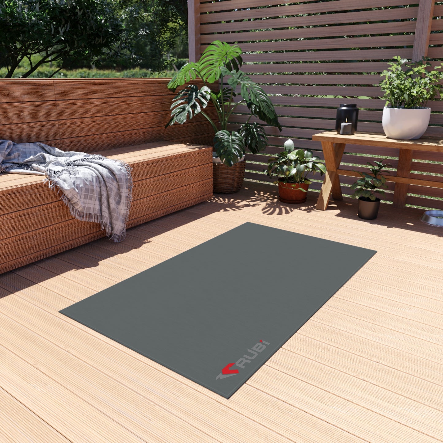 Stylish Outdoor Rug for Patios & Decks – Modern Design